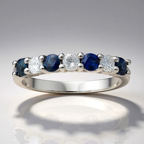 Anello in oro con Zaffiro Ceylon Blu
