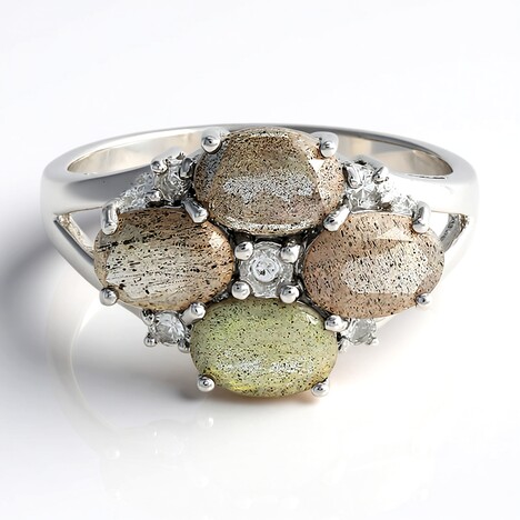Anello in argento con Labradorite