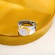 Anello in argento con Pietra di Luna Arcobaleno
