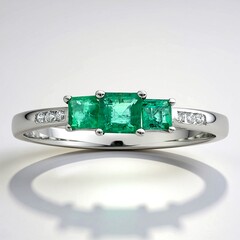 Anello in oro con Smeraldo Zambia AAA