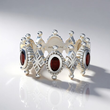 Anello in argento con Granato d’India (Dallas Prince Designs)