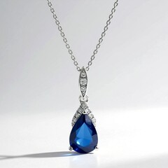 Collier en or et Saphir bleu de Ceylan