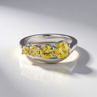 Anillo en plata con Zircón amarillo