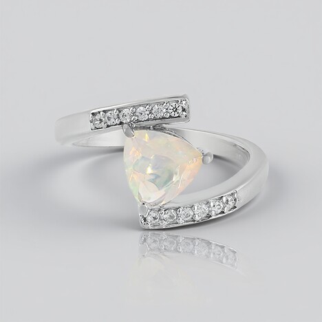 Anello in argento con Opale di Welo