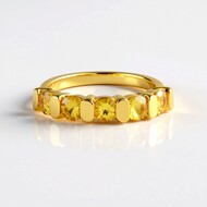 Anillo en plata con Escapolita