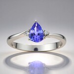 Anello in oro con Tanzanite AAA