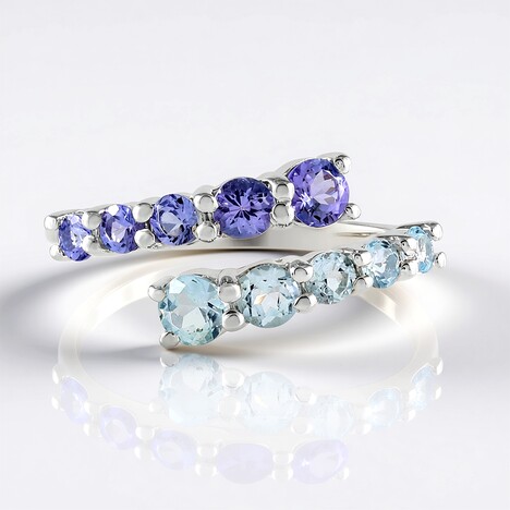 Anello in argento con Tanzanite