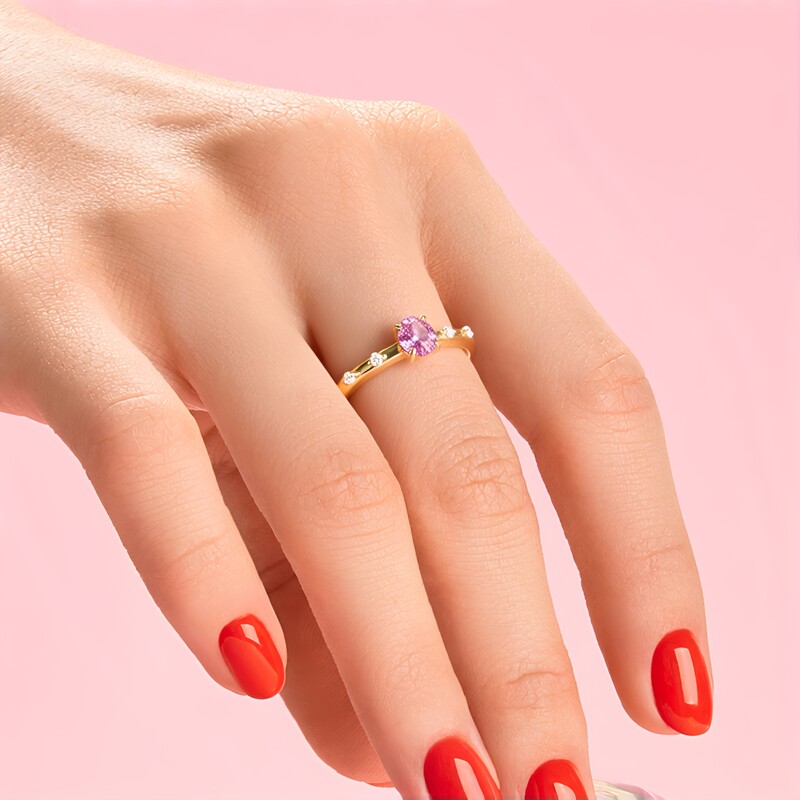 Anello in oro con Scapolite Porpora