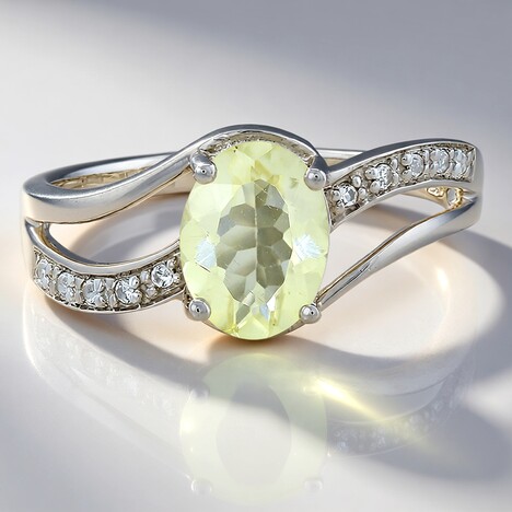 Anello in argento con Ortoclasio