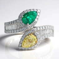 Anello in oro con Smeraldo Colombiano (CIRARI)