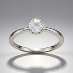 Anello in argento con Topazio Bianco
