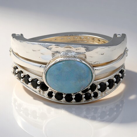 Anello in argento con Giada Blu