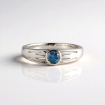Anello in argento con Diamante Blu I2
