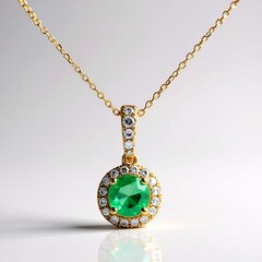 Collana in oro con Smeraldo Zambia AAA