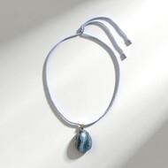 Collar con Aragonita azul