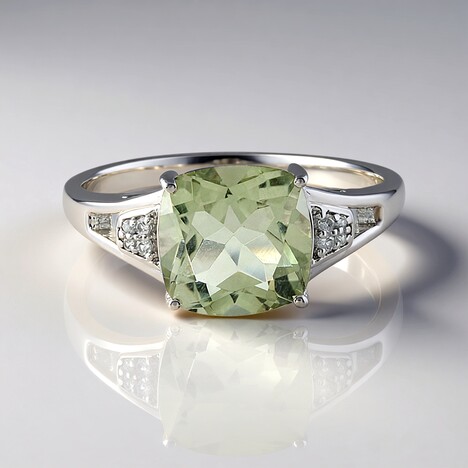 Anello in argento con Ametista Verde
