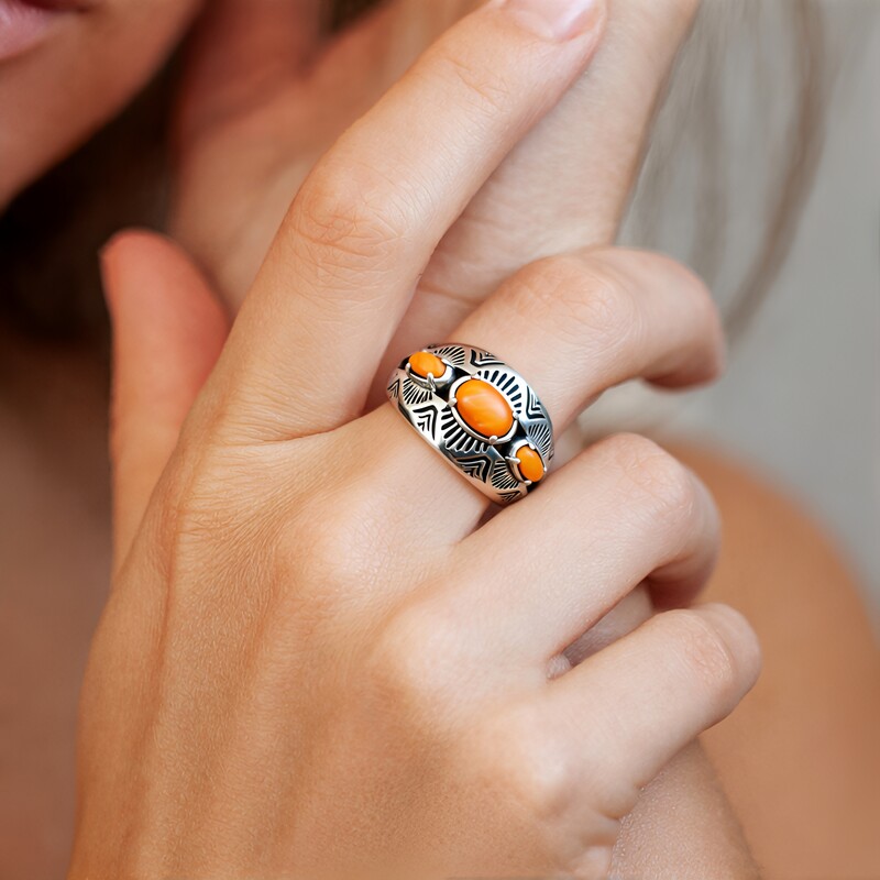 Anillo en plata con Ostra espinosa naranja (Desert Chic)