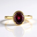 Anello in argento con Rodolite di Naktamunda
