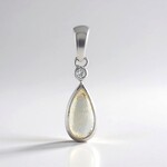 Ciondolo in argento con Pietra di Luna Arcobaleno (MONOSONO COLLECTION)
