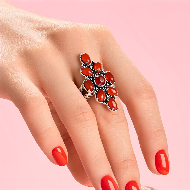 Anillo en plata con Ónix rojo (Desert Chic)