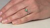 Zilveren ring met een Colombiaanse smaragd