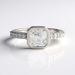 Anello in argento con Zircone