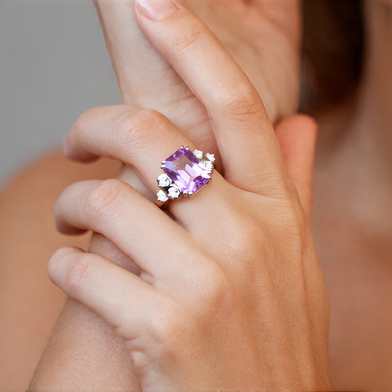 Anillo en plata con Amatista