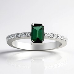 Anello in argento con Indicolite (Adela Silber)