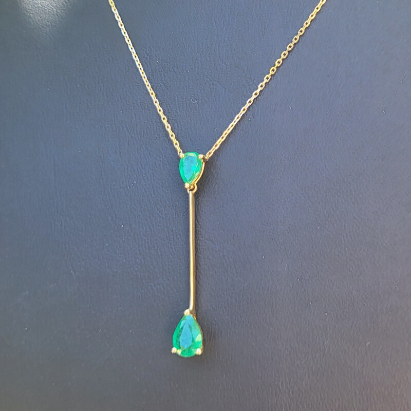 Collar en oro con Esmeralda de Zambia AAA