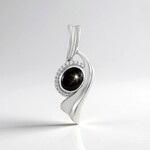 Ciondolo in argento con Zaffiro Stellato Nero (de Melo Essence)