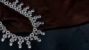 Welcher „Spitznamen“ wird dem Petalit verliehen?