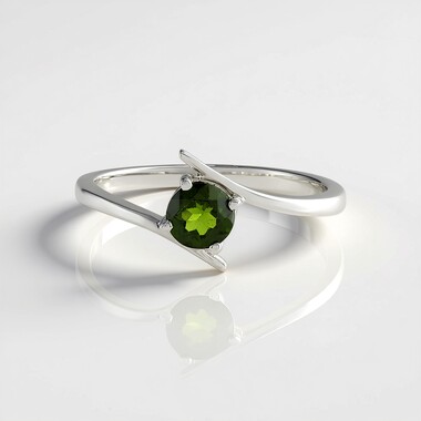 Bague en argent et Diopside de Russie