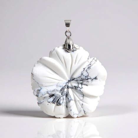 Ciondolo in argento con Magnesite