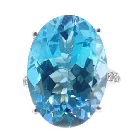 Bague en argent et Topaze bleu ciel