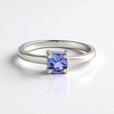 Anello in argento con Tanzanite
