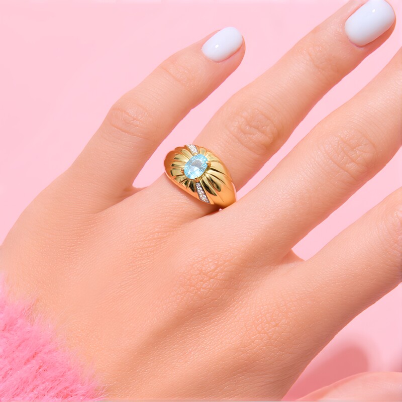 Anillo en oro con Zircón de Ratanak Kirí