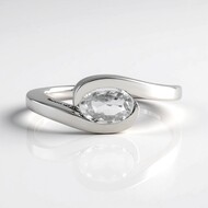 Anillo en plata con Zircón