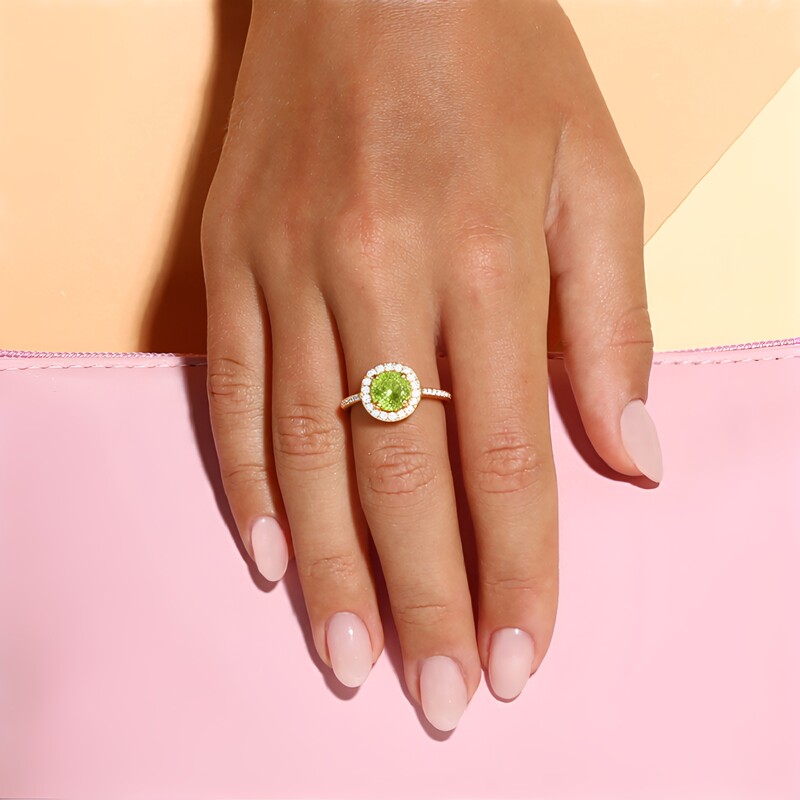 Anillo en plata con Esfena