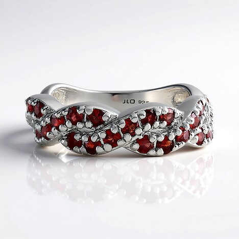 Anello in argento con Rubino Tanzania (Adela Silber)