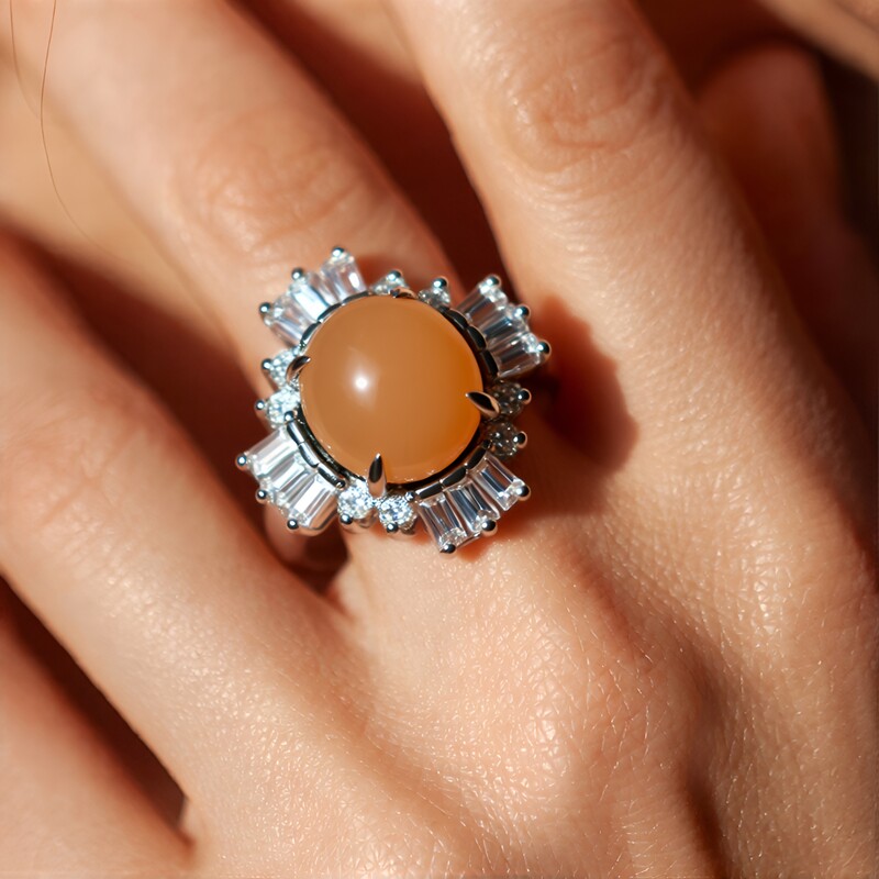 Anello in argento con Pietra di Luna Arancione