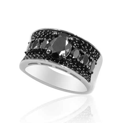 Anillo en plata con Espinela negra