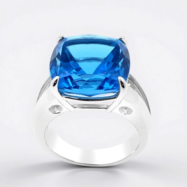 Zilveren ring met een Marambaia-topaas (de Melo Essence)