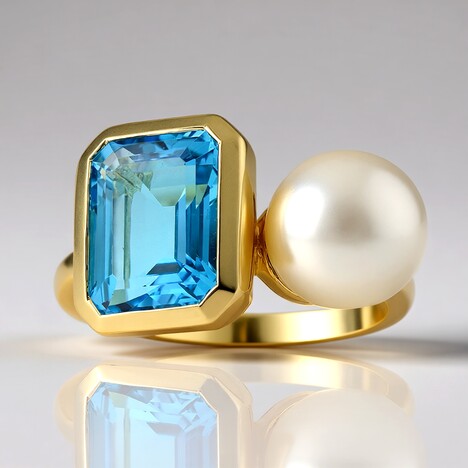 Anello in oro con Topazio Marambaia (Michelle Albala)