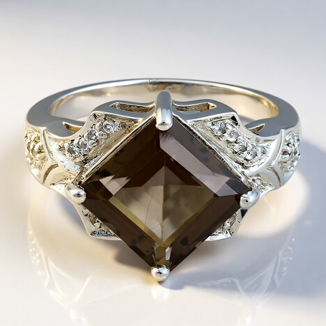 Anello in argento con Quarzo Fumè