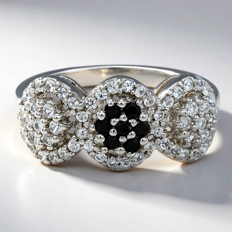 Anello in argento con Spinello Nero