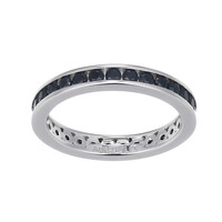 Zilveren ring met zwarte saffieren