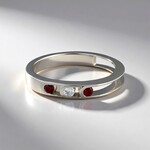 Anello in argento con Spinello Rosso (Adela Silber)