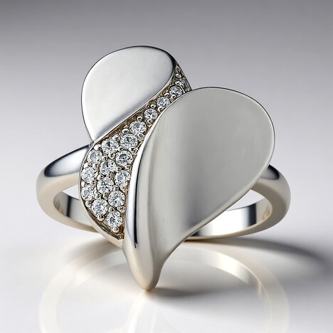 Anello in argento con Zircone