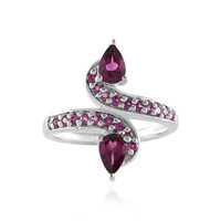 Anello in argento con Granato Magenta
