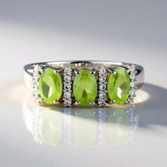 Anello in argento con Sfene